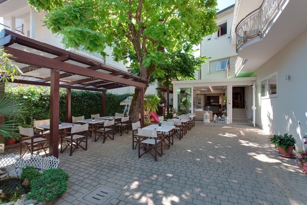 B&B Airone Cervia - Camere E Appartamenti 外观 照片